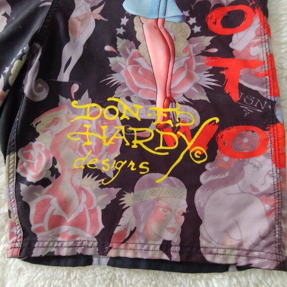 Ed Hardy Surf or Die Streetwear Girls All Over the World Boardshorts 38 - Picture 7 of 16